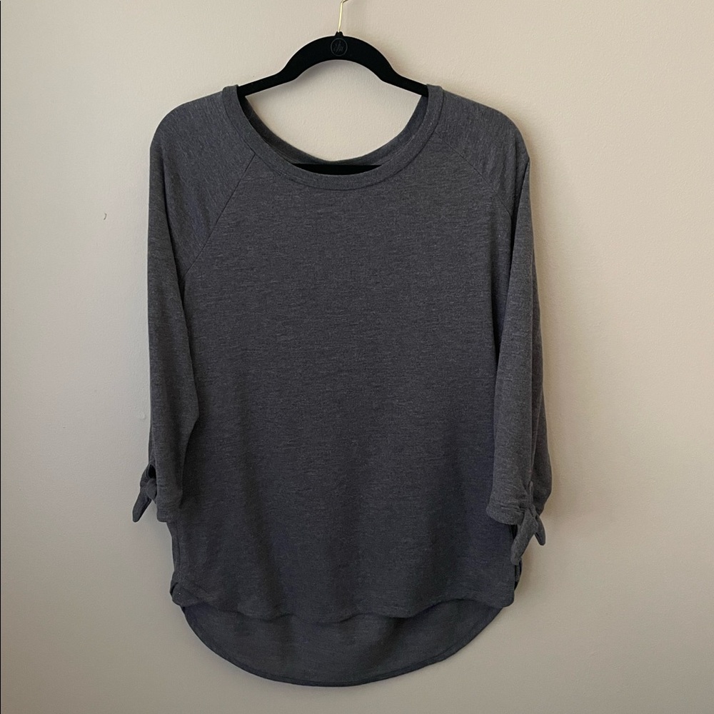 Sonoma Large women’s gray t shirt with tie bow on cuff. three-quarter sleeves.